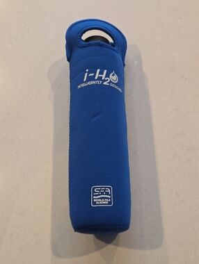 Gia Branded Clear Glass Bottle with Navy Logo And I-H20 Neoprene Sleve